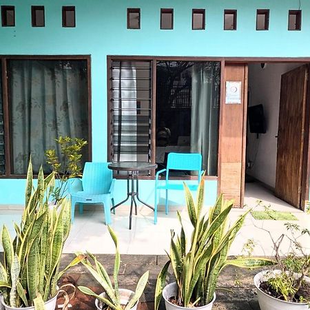 Homey Guesthouse Kertajaya Сурабая Екстериор снимка