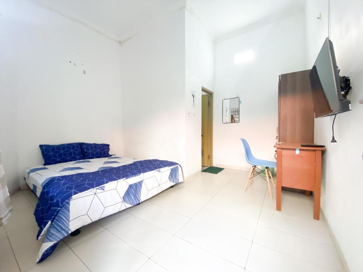 Homey Guesthouse Kertajaya Сурабая Екстериор снимка