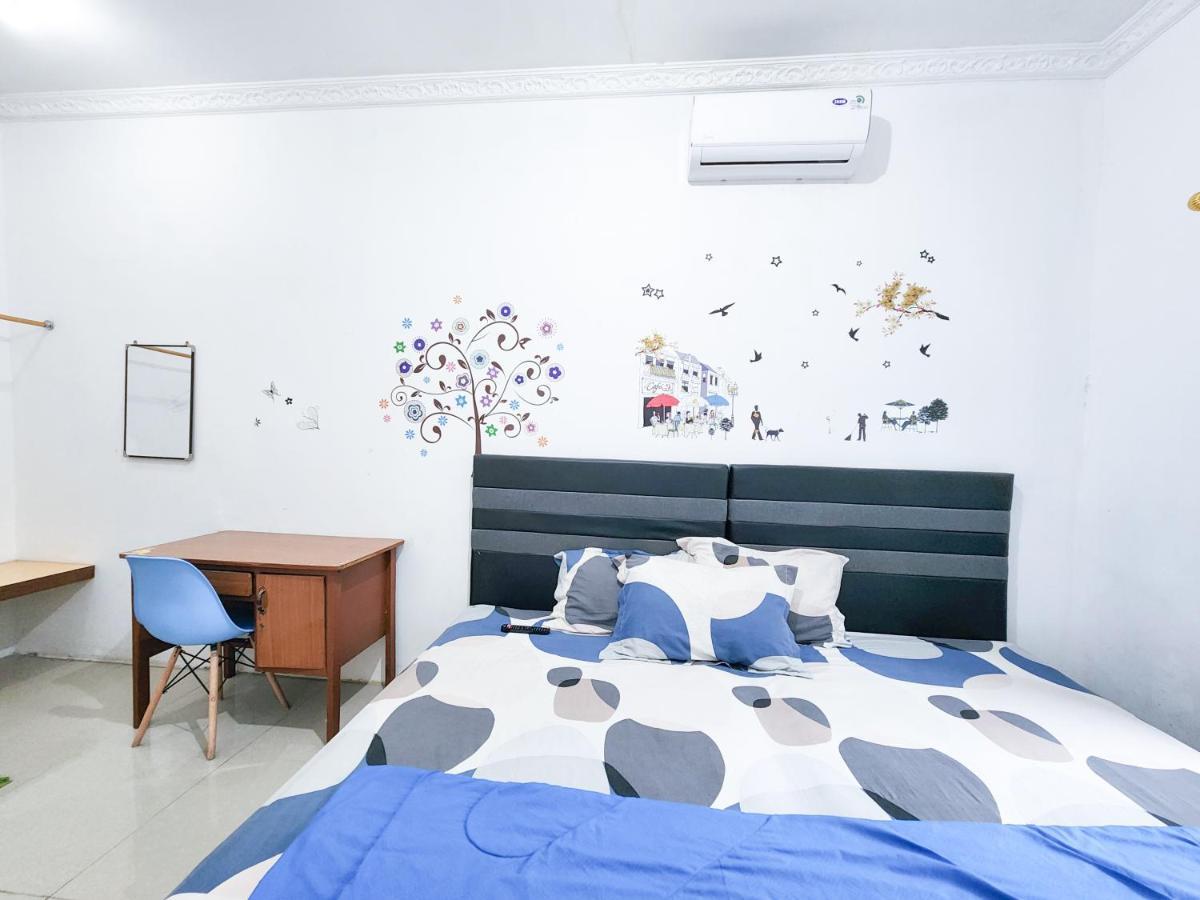 Homey Guesthouse Kertajaya Сурабая Екстериор снимка