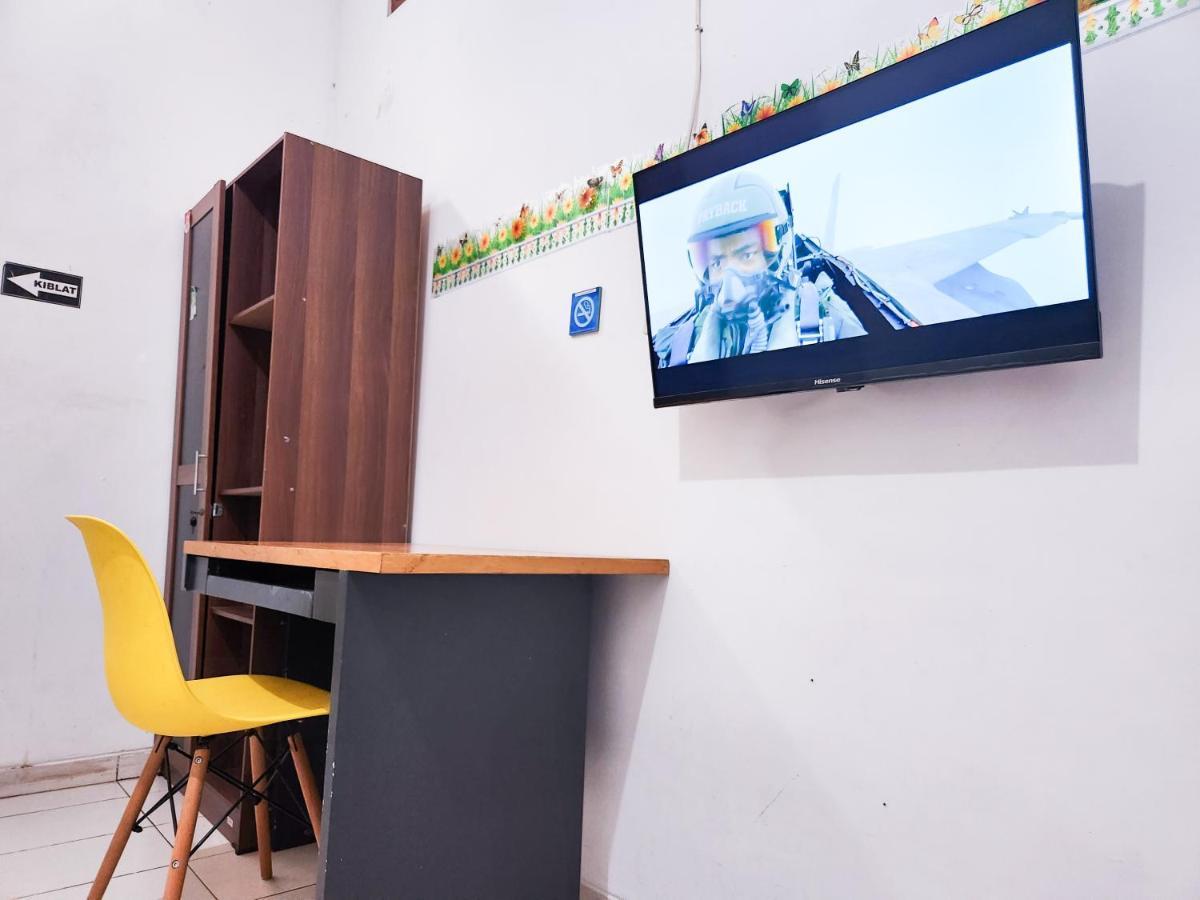 Homey Guesthouse Kertajaya Сурабая Екстериор снимка