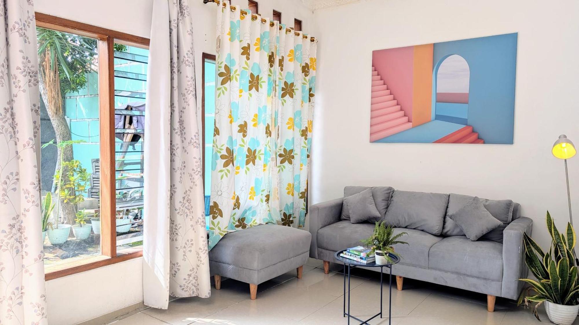 Homey Guesthouse Kertajaya Сурабая Екстериор снимка